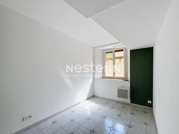 Appartement  3 pièce(s) 55.95m² Angerville avec cour et garage