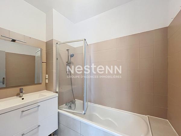 Appartement  3 pièce(s) 55.95m² Angerville avec cour et garage