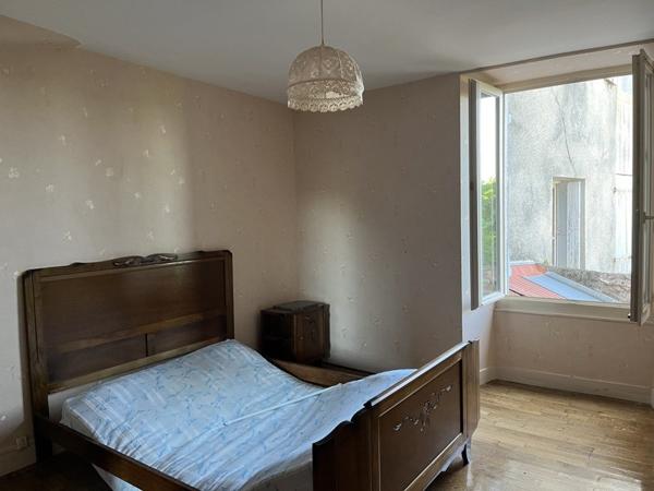 Maison à vendre |  Bellac |  8 pièces | 198 m²