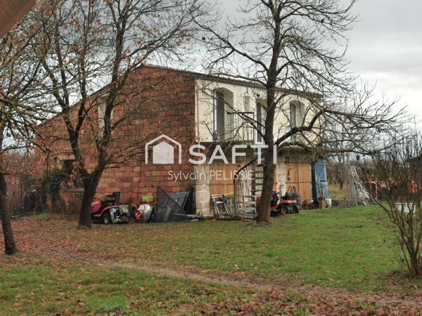 Maison lumineuse avec piscine et 5 suites, au calme de la campagne.