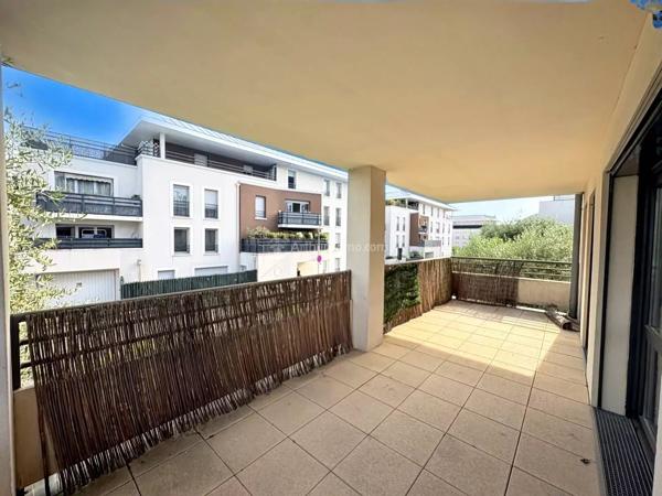 Vente                                                      Appartement
                        
                     4 pièces                      90 m2                     à Bussy-Saint-Georges