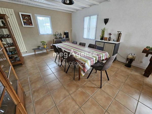 Maison à LA ROCHE-SUR-YON, 85000 - 6 pièces 140m²