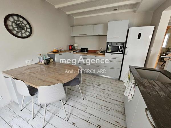 Maison à LA ROCHE-SUR-YON, 85000 - 6 pièces 140m²