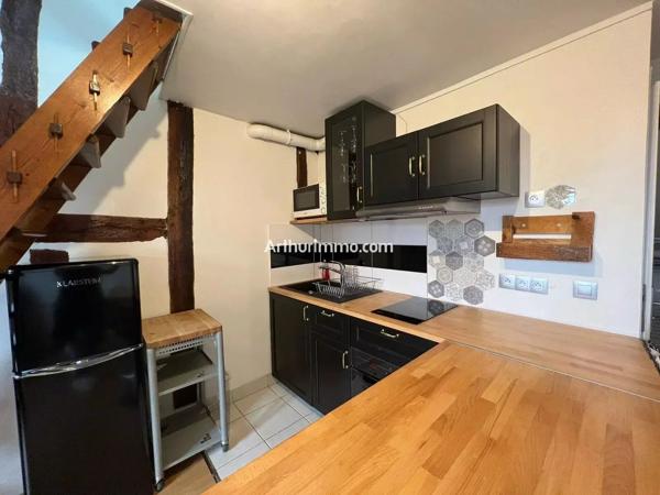 Location                                                      Appartement
                        
                     2 pièces                      19 m2                     à Sucy-en-Brie