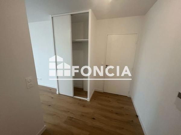 Location Appartement 2 pièces 37.99 m² - 9 RUE RAYMOND LOUVIOT Neuilly-plaisance 93360