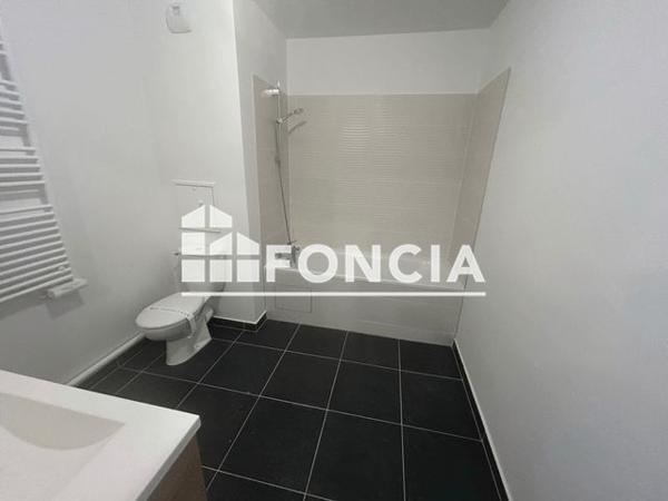 Location Appartement 2 pièces 37.99 m² - 9 RUE RAYMOND LOUVIOT Neuilly-plaisance 93360