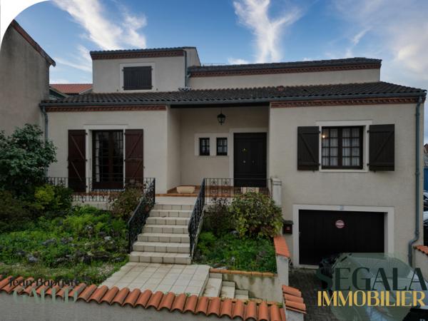 Carmaux (81400) Centre Ville - Maison familiale avec grande pièce déplafonnée