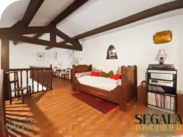 Carmaux (81400) Centre Ville - Maison familiale avec grande pièce déplafonnée