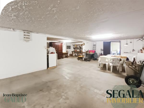 Carmaux (81400) Centre Ville - Maison familiale avec grande pièce déplafonnée