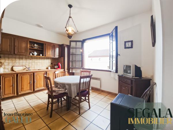 Carmaux (81400) Centre Ville - Maison familiale avec grande pièce déplafonnée