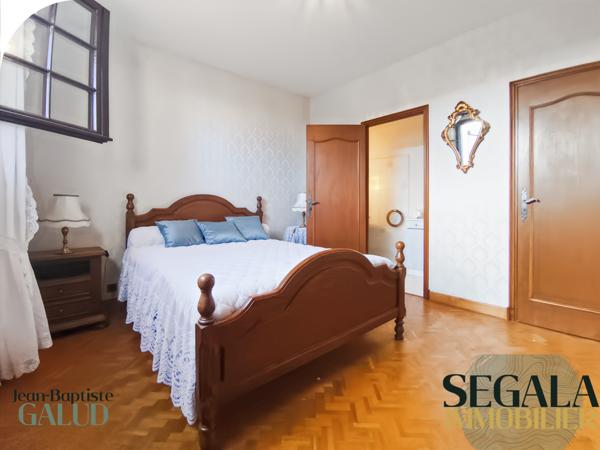 Carmaux (81400) Centre Ville - Maison familiale avec grande pièce déplafonnée