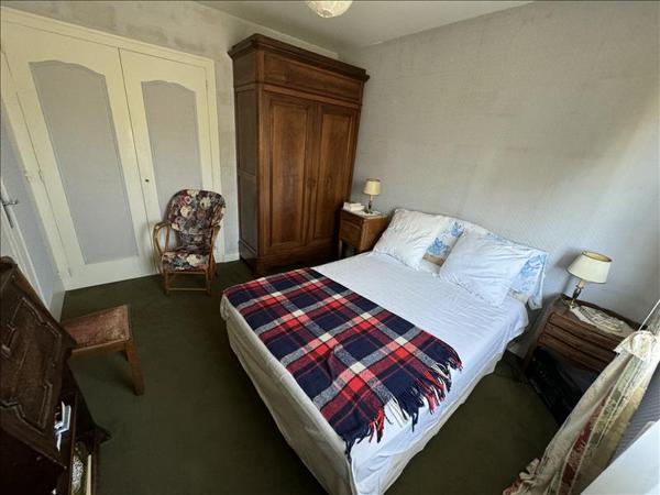 Maison à vendre |  Châlus |  7 pièces | 130 m²