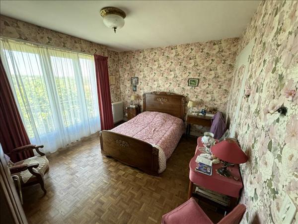 Maison à vendre |  Châlus |  7 pièces | 130 m²