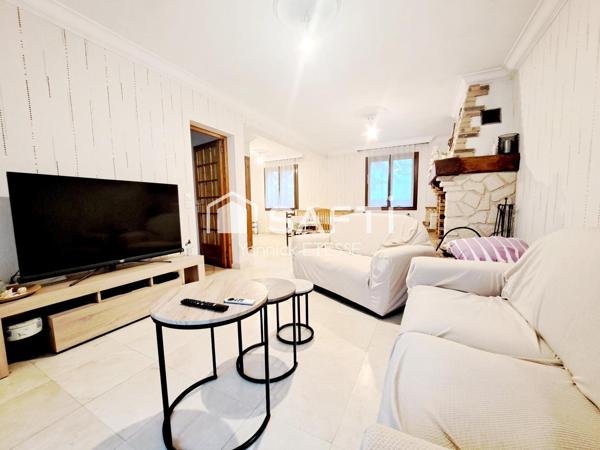 Maison individuelle sur sous-sol total, 7 chambres.