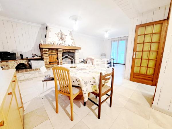 Maison individuelle sur sous-sol total, 7 chambres.