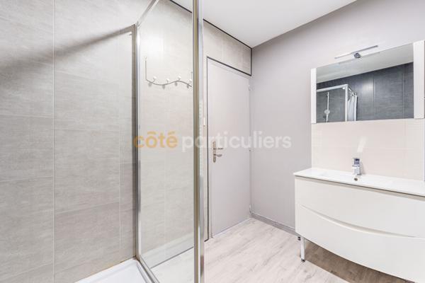 Vente
                Maison160 m² - 7 Pièces -
                    LES HERBIERS (85500)