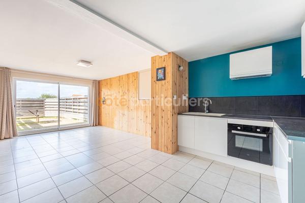 Vente
                Maison160 m² - 7 Pièces -
                    LES HERBIERS (85500)