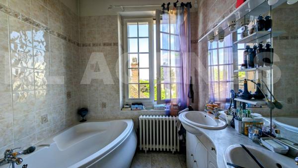 GRANDE MAISON A NOGENT LE ROTROU IDEALE FAMILLE OU INVESTISSEMENT LOCATIF