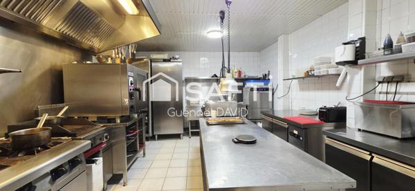 MORLAIX CENTRE - RESTAURANT CLÉ EN MAIN, EMPLACEMENT DE CHOIX, STATIONNEMENTS, MURS DISPONIBLES !