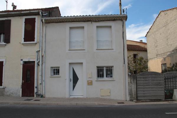CHARMANTE PETITE MAISON DE VILLAGE -