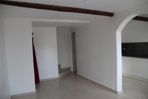 CHARMANTE PETITE MAISON DE VILLAGE -