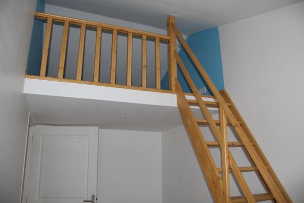 CHARMANTE PETITE MAISON DE VILLAGE -