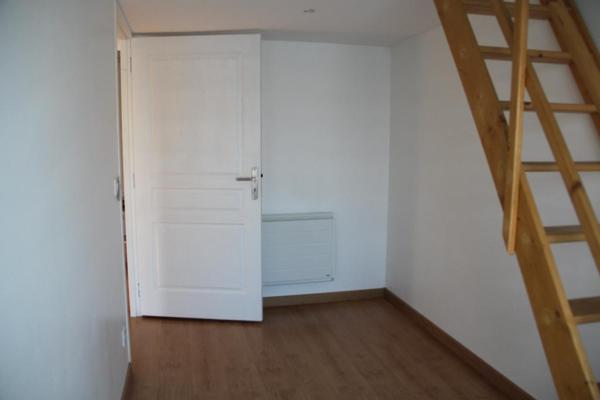 CHARMANTE PETITE MAISON DE VILLAGE -