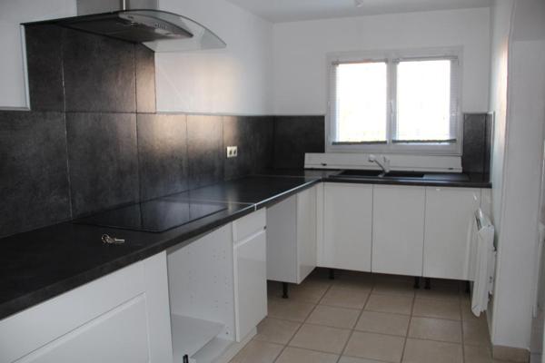 CHARMANTE PETITE MAISON DE VILLAGE -