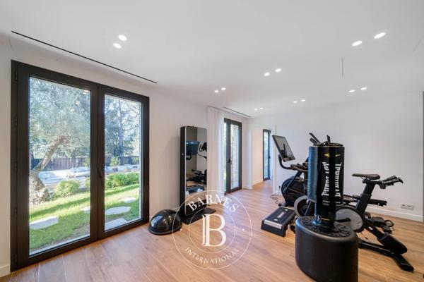 Mougins, Villa 5 Chambres -  380 m² à vendre