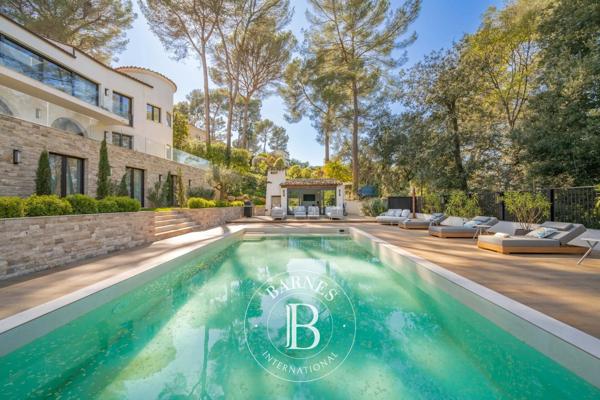 Mougins, Villa 5 Chambres -  380 m² à vendre