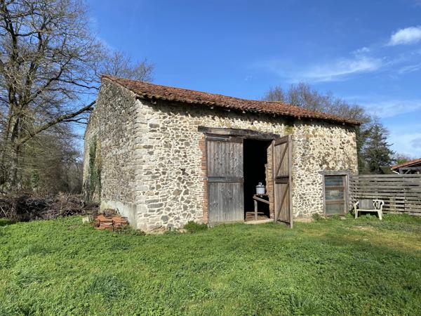 Jolie grange à rénover et terrain séparé