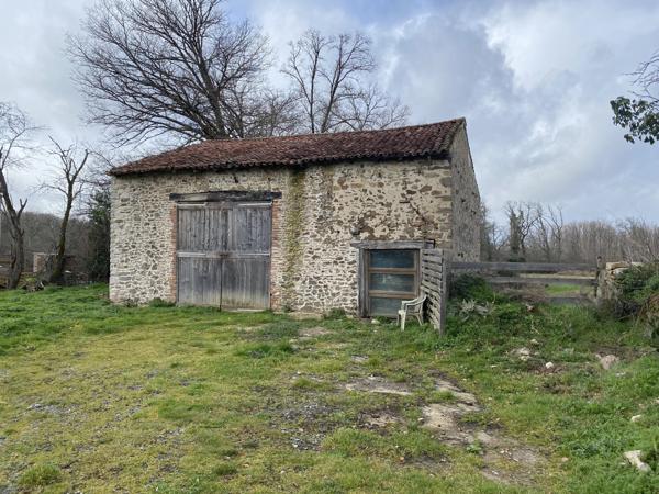 Jolie grange à rénover et terrain séparé