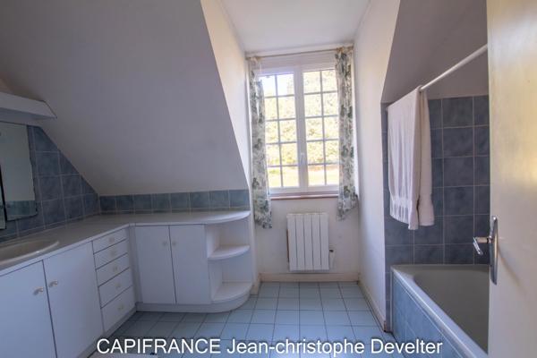 Propriete à vendre 7 pièces proche de MAYENNE (53) sur terrain de 2,3 hectares