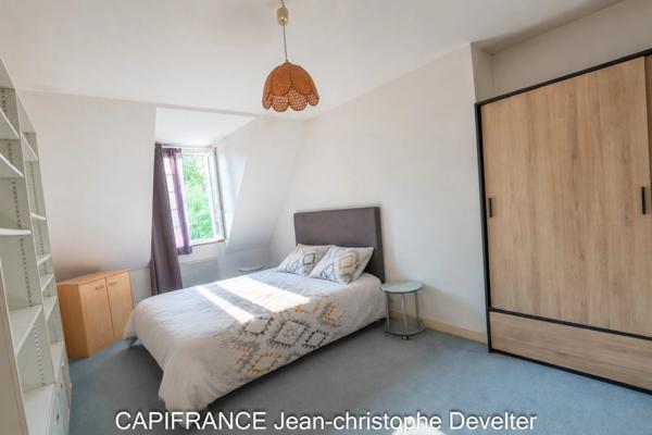 Propriete à vendre 7 pièces proche de MAYENNE (53) sur terrain de 2,3 hectares