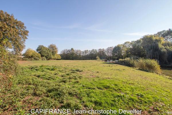 Propriete à vendre 7 pièces proche de MAYENNE (53) sur terrain de 2,3 hectares
