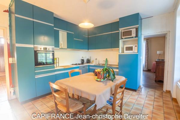 Propriete à vendre 7 pièces proche de MAYENNE (53) sur terrain de 2,3 hectares