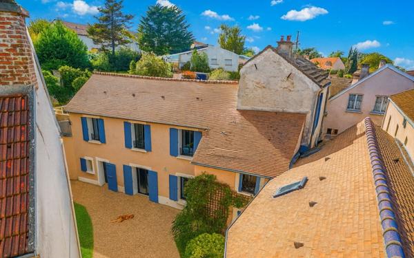 Maison à louer    7 pièces • 238 m2 Chambourcy