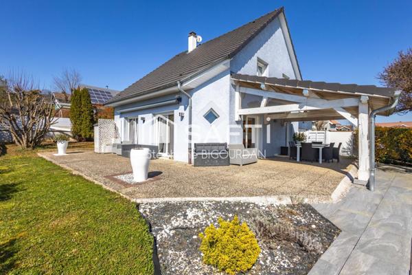 Maison individuelle 160m², 5 ch, 900m², piscine, Pirey