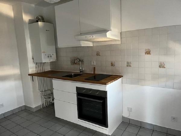 Appartement F3 dans résidence sécurisée avec parking proche Gare