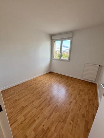 Appartement F3 dans résidence sécurisée avec parking proche Gare