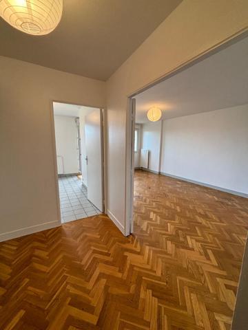Appartement F3 dans résidence sécurisée avec parking proche Gare
