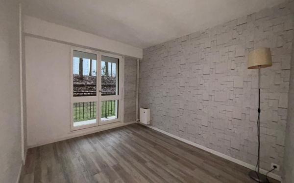 Appartement à vendre    2 pièces • 51,10 m2 Les Ulis