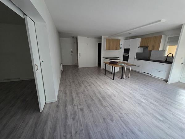 Grand F3 (ancien F4) avec jardin privatif ! Tellement rare sur Dourdan !