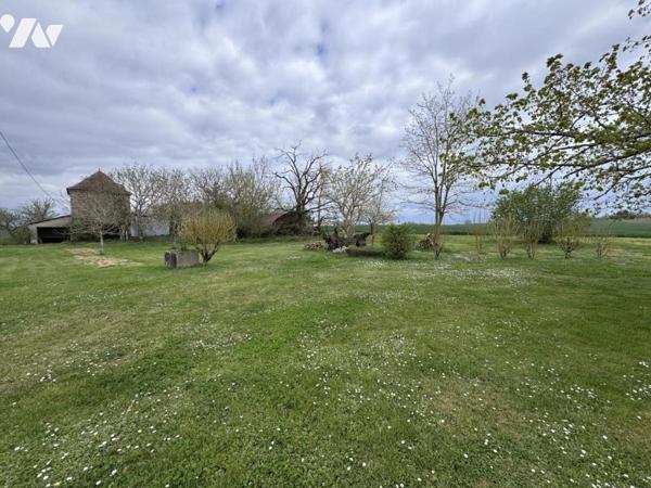 ANCIEN CORPS DE FERME AVEC DEPENDANCES