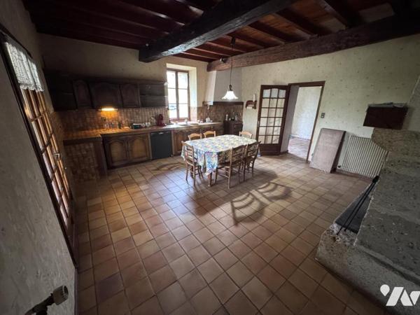 ANCIEN CORPS DE FERME AVEC DEPENDANCES