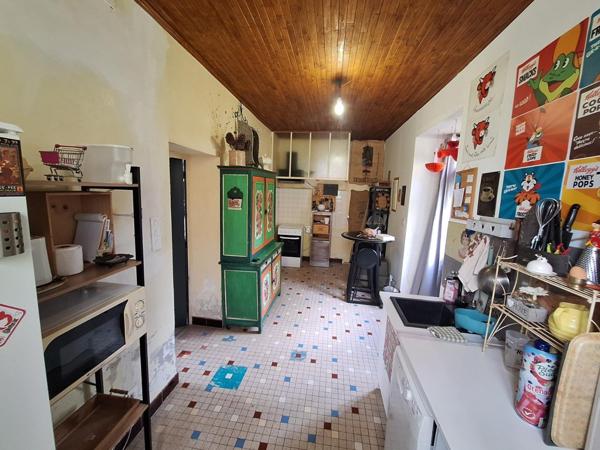 Maison de caractère à finir de rénover – à 10 min des commodités