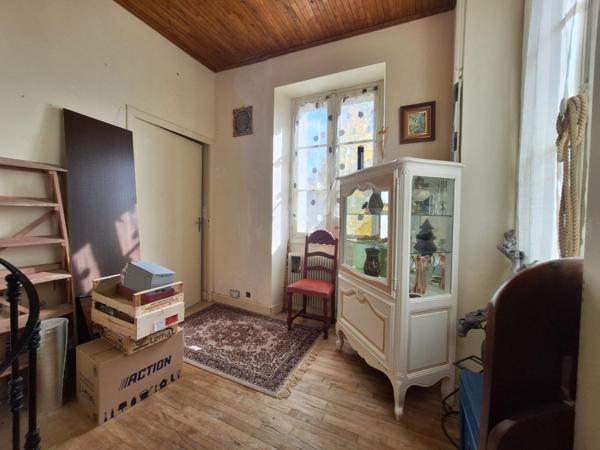 Maison de caractère à finir de rénover – à 10 min des commodités