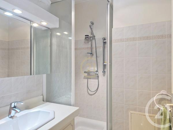 Appartement F6 à vendre  6 pièces - 153,34 m2 SALON DE PROVENCE - 13