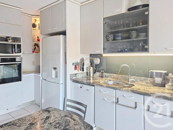 Appartement F6 à vendre  6 pièces - 153,34 m2 SALON DE PROVENCE - 13