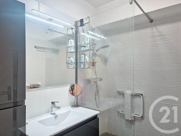 Appartement F6 à vendre  6 pièces - 153,34 m2 SALON DE PROVENCE - 13